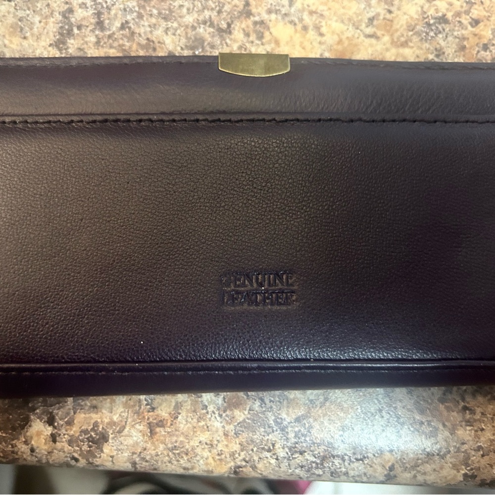 Assorted Leather Wallets and Clutches - Picture 7 of 8